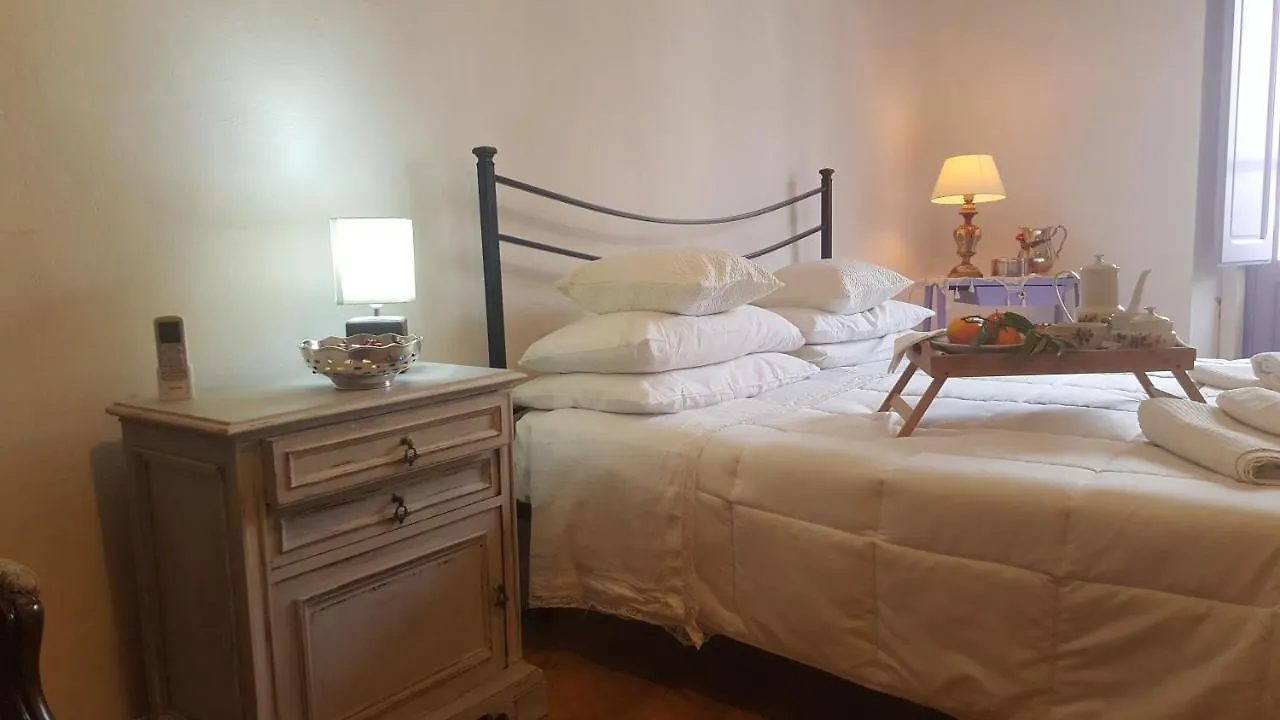 Villa Julia Bosa Bed & Breakfast